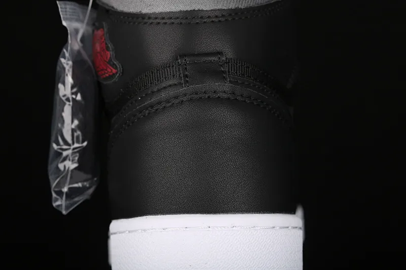 All categories Air Jordan Jordan series basketball shoes Air Jordan 1 High Air Jordan 1 Retro High OG AJ1 Joe 1 black and red silk high-top basketball shoes 555088-060